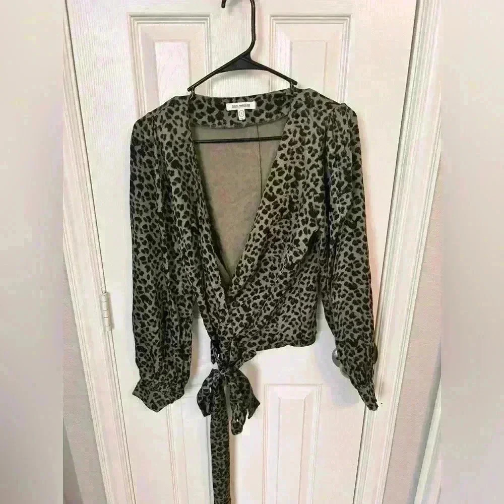 Good American The Leopard Wrap Top Size 2 - Picture 2 of 4